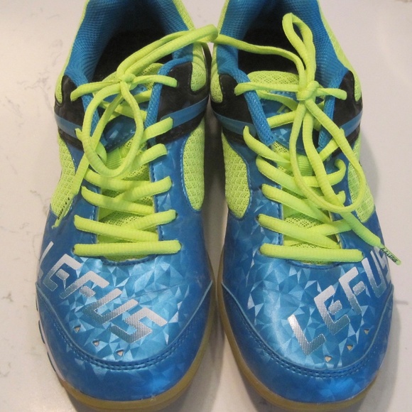 Women’s lightweight non-marking pickleball shoes - court shoes - size 8 - Picture 2 of 5